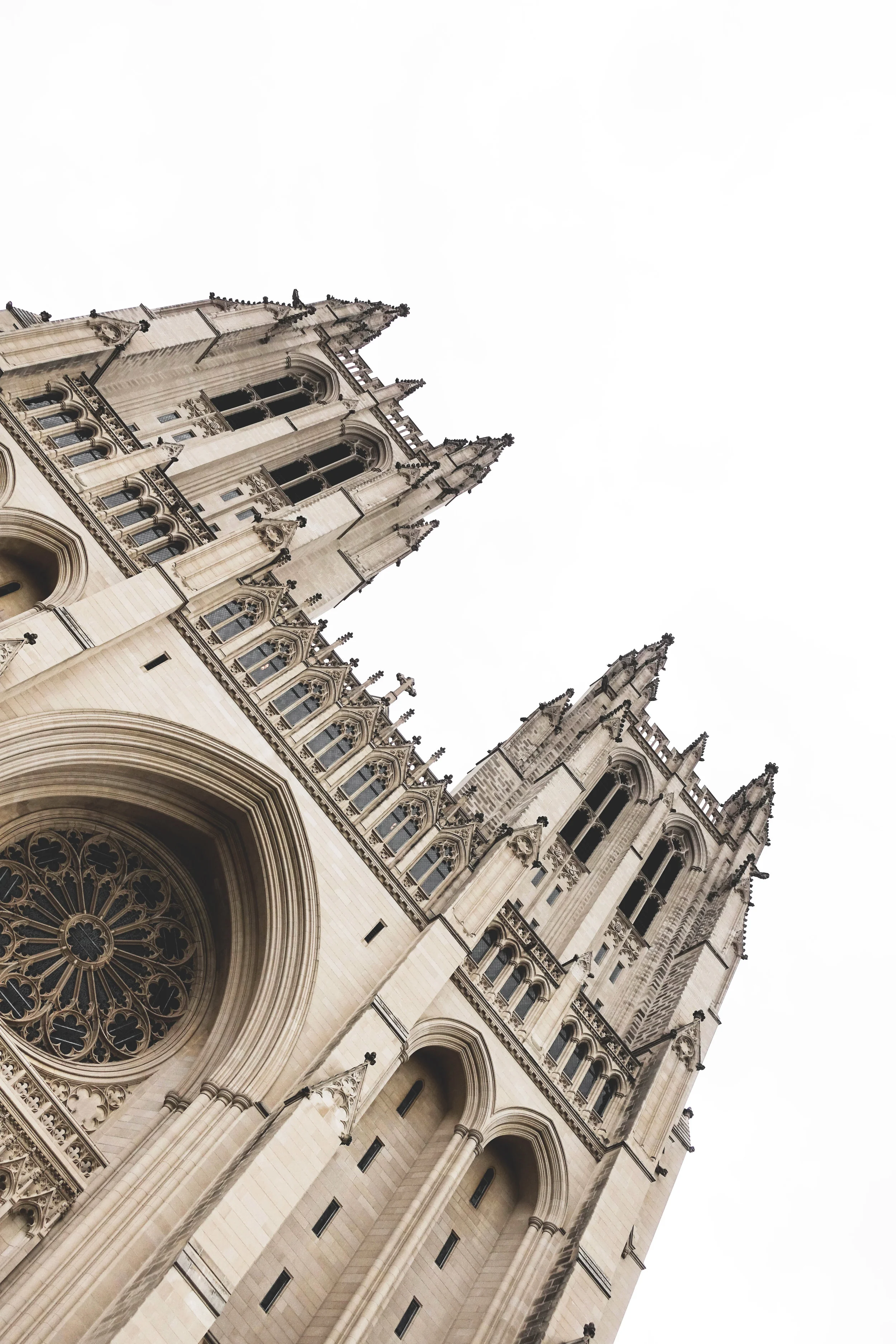 Tasha_James_National_Cathedral_Luxeicon-13.jpg