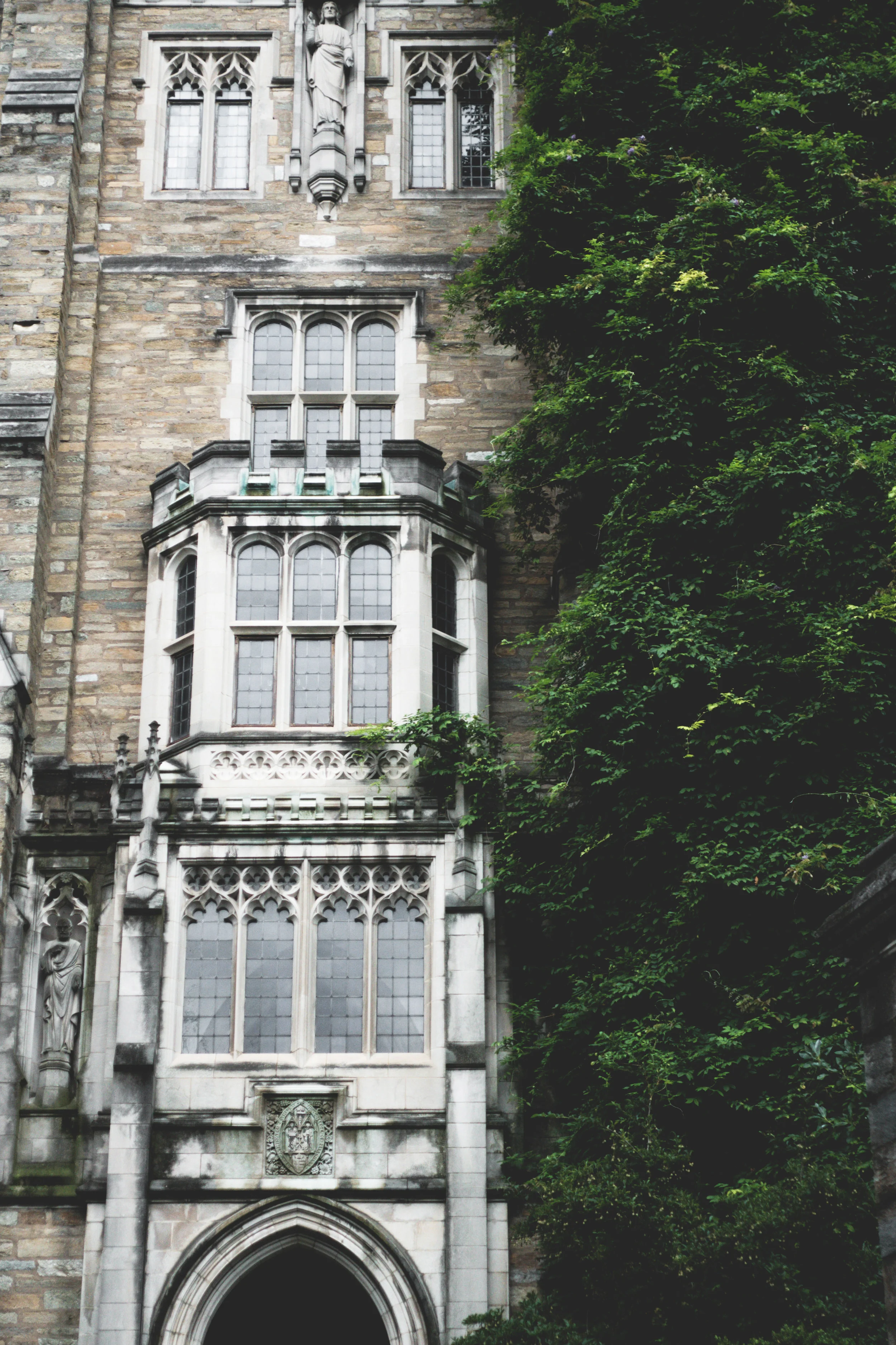 Tasha_James_National_Cathedral_Luxeicon-15.jpg