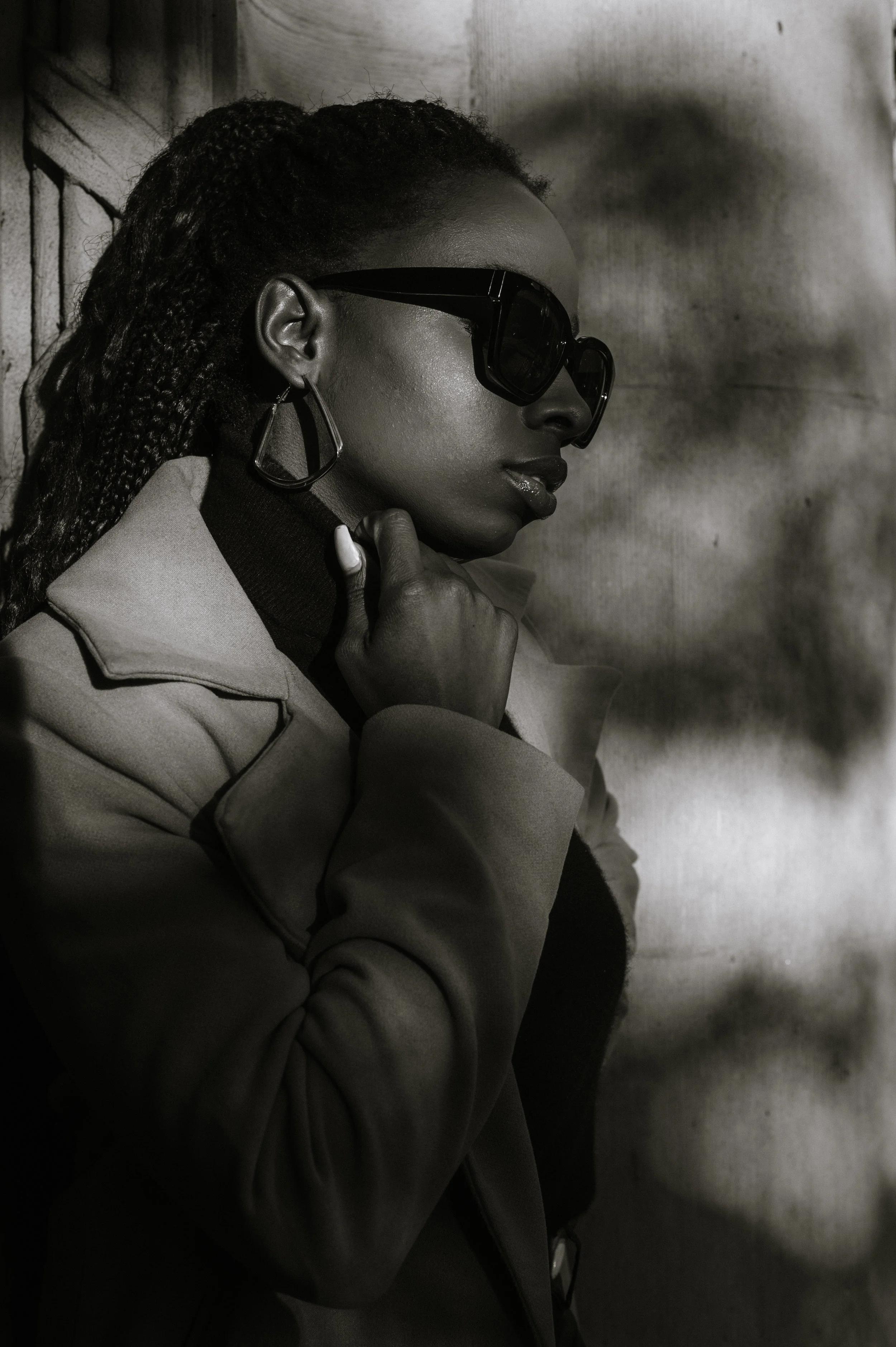 The-Glossier-Tasha-James-Fashion-Style-Blogger-DC-Winter-Coat-All-Black-32.jpg
