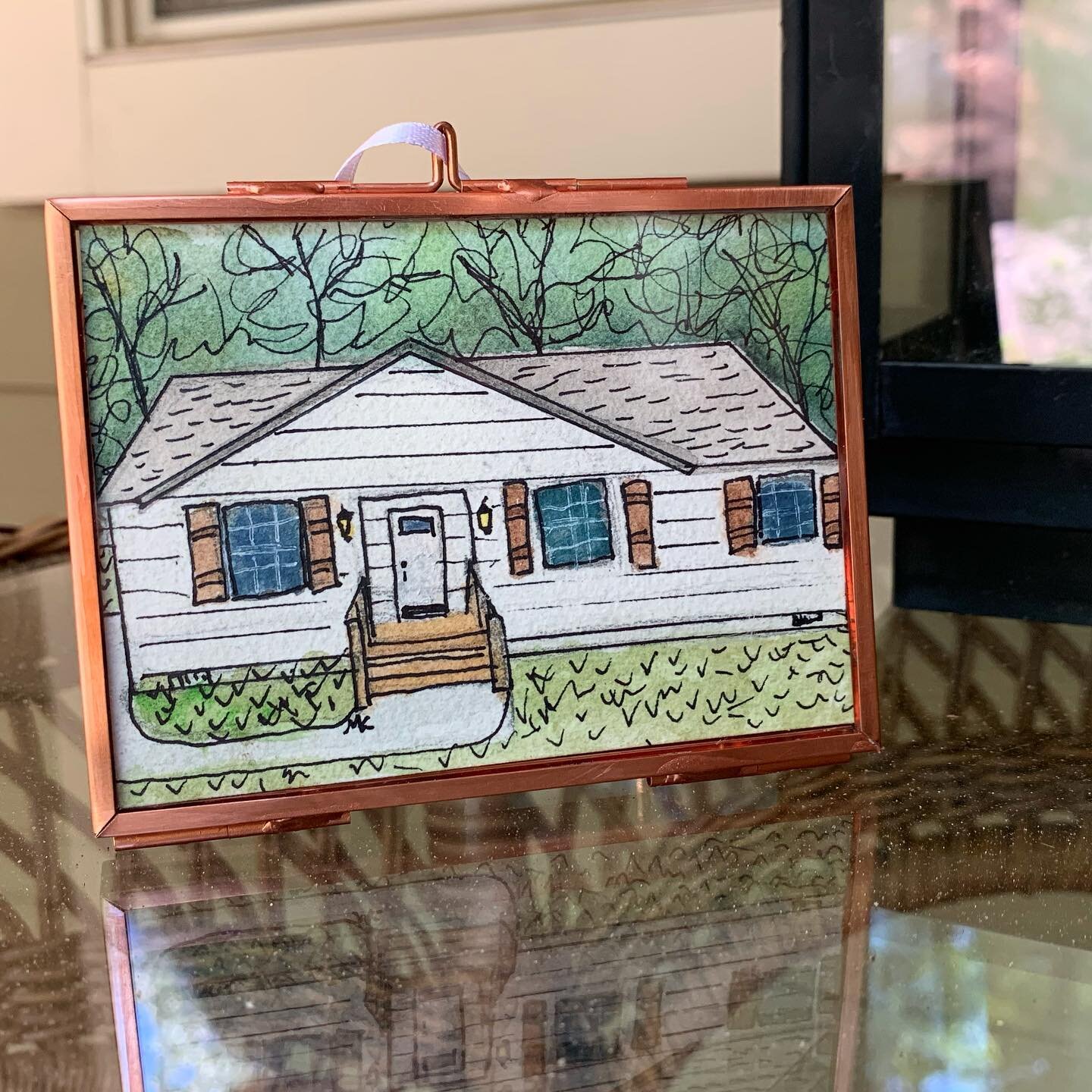 Happy Friday! How do you plan to spend the holiday weekend? #houseportrait #realtorgifts #miniwatercolor #watercolorpainting #watercolorillustration #homesweethome #home #chattanoogaartist #tennesseeart #tennesseehomes #georgiahomes #noogamade #chatt