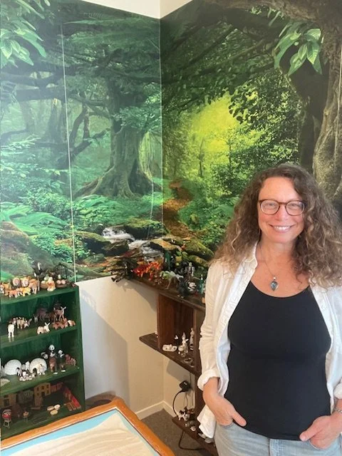 Supported Free Play! Exploratory Inner Child Healing work with Toys