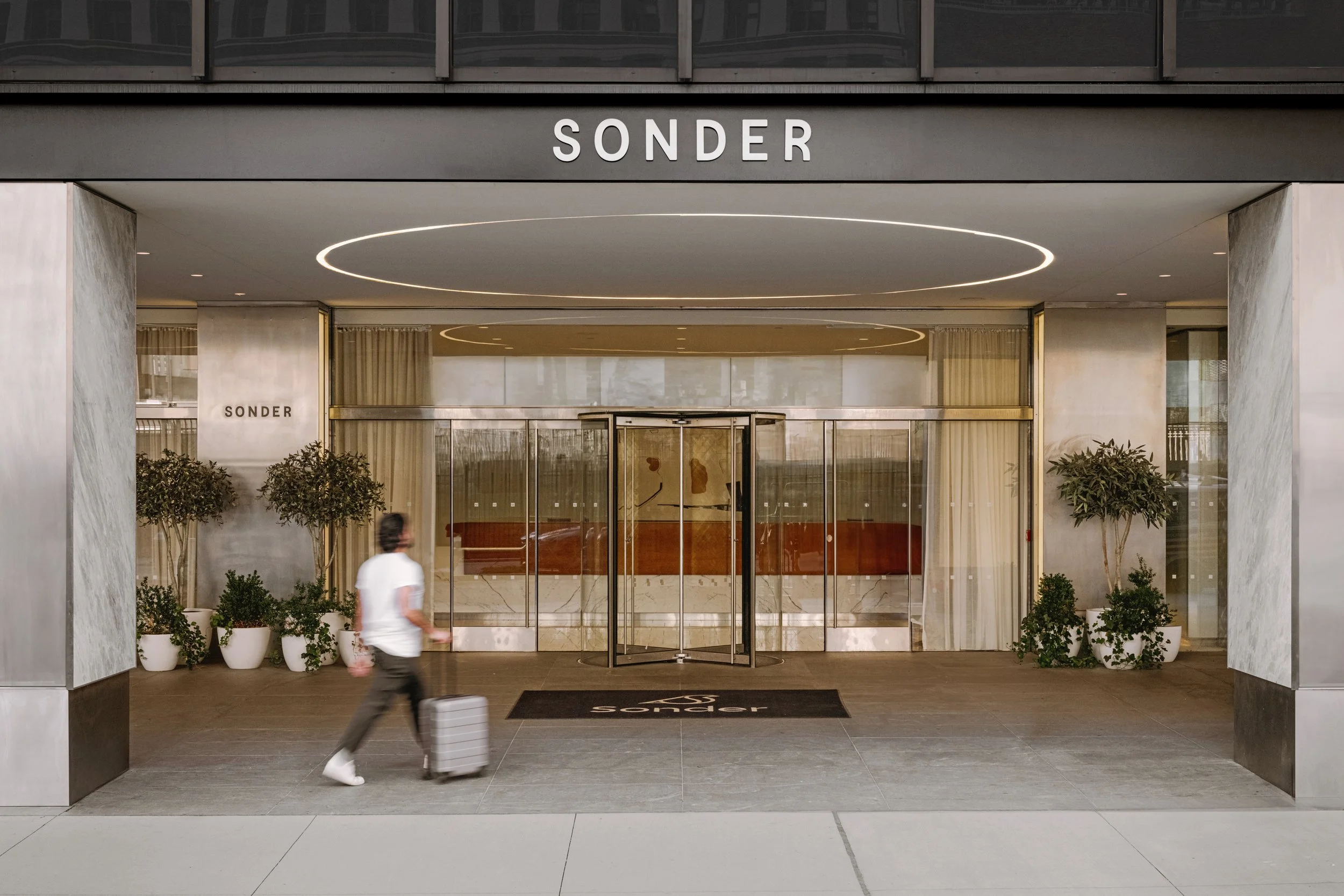 086-NYC-WASH2-EXTERIOR.jpg