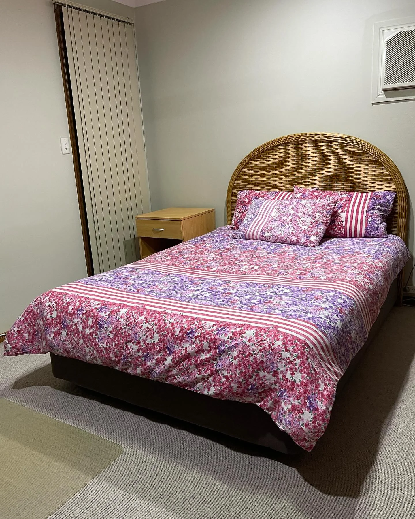 Welcome to another PhD candidate, Ms R! Troughton House has been the home base for so many theses!