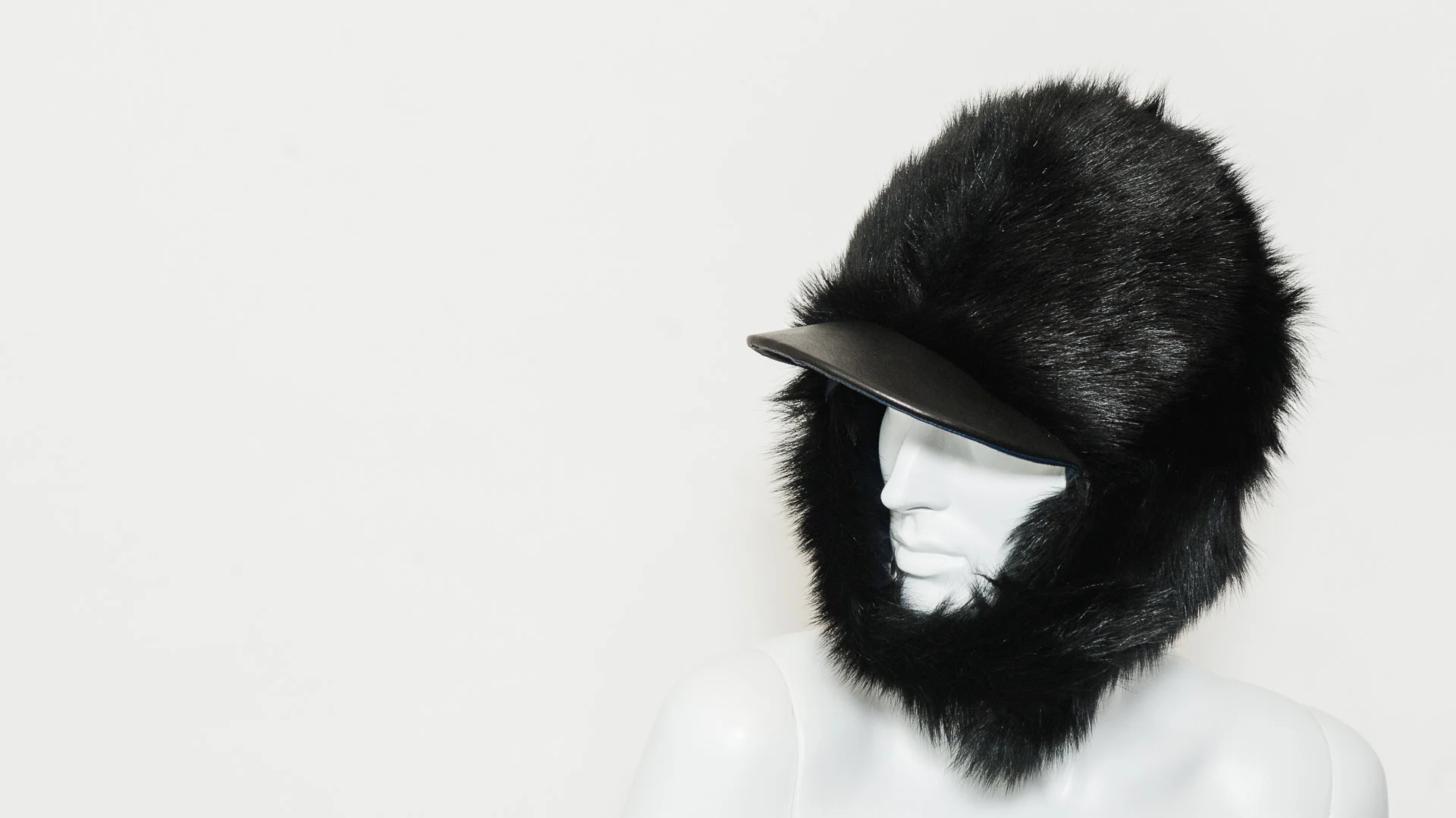 Aviaclava in toscana and leather