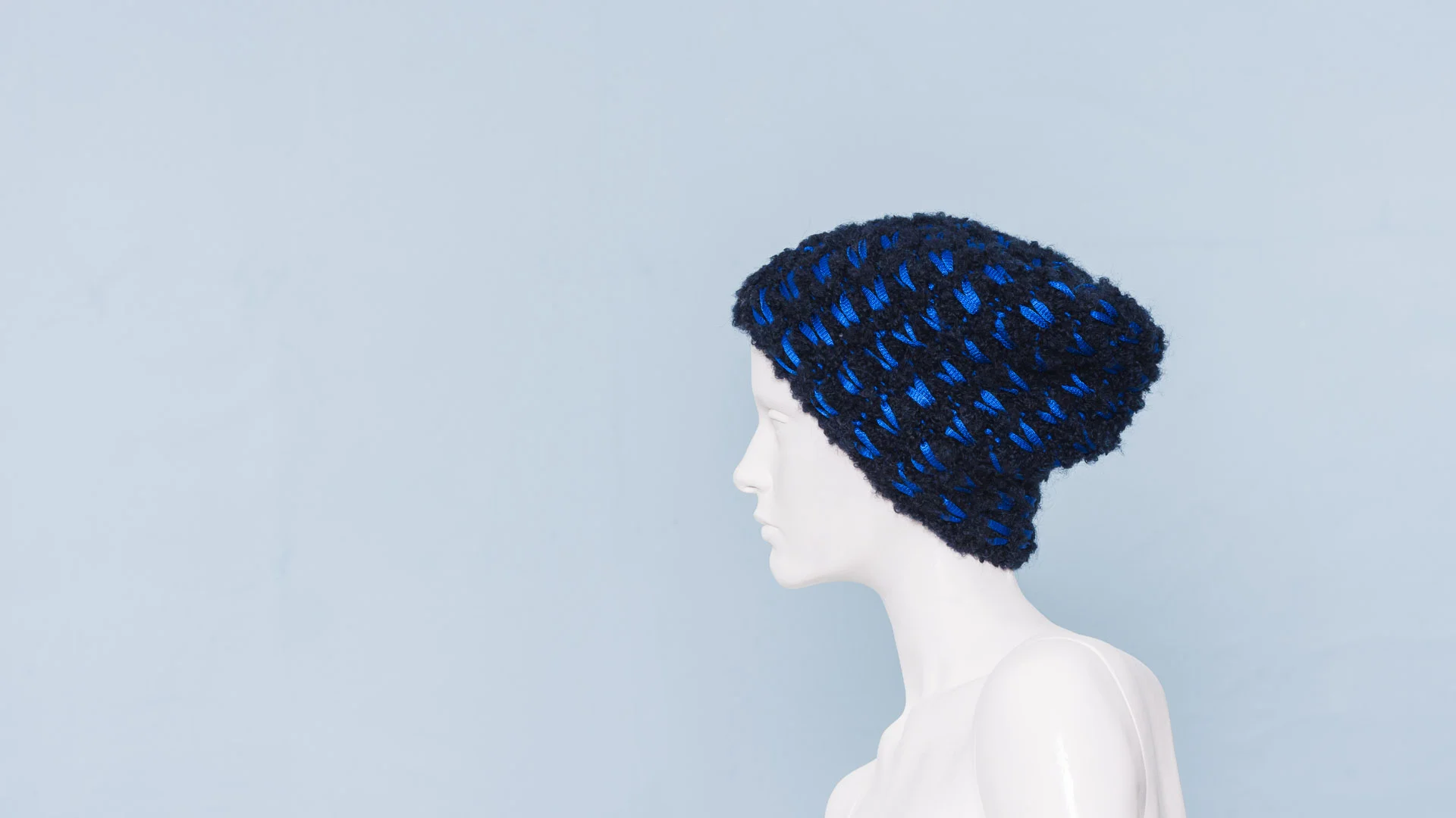 SHOP — NOEL STEWART Millinery display picture 2