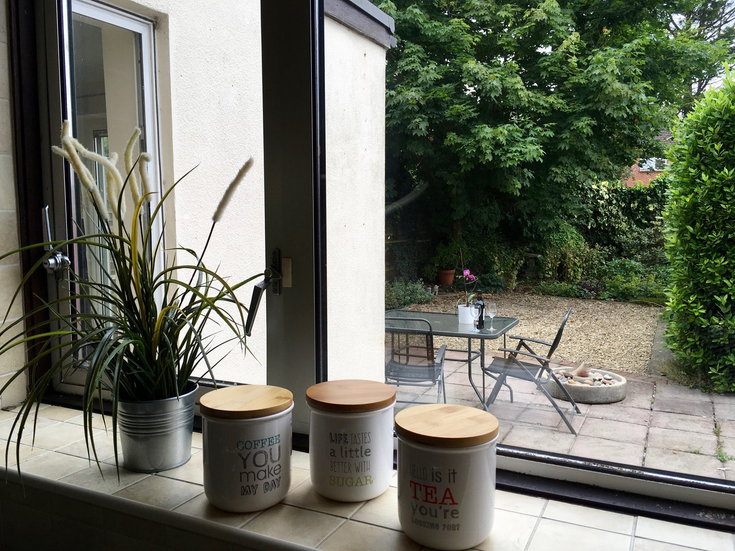 kitchen to garden .jpg