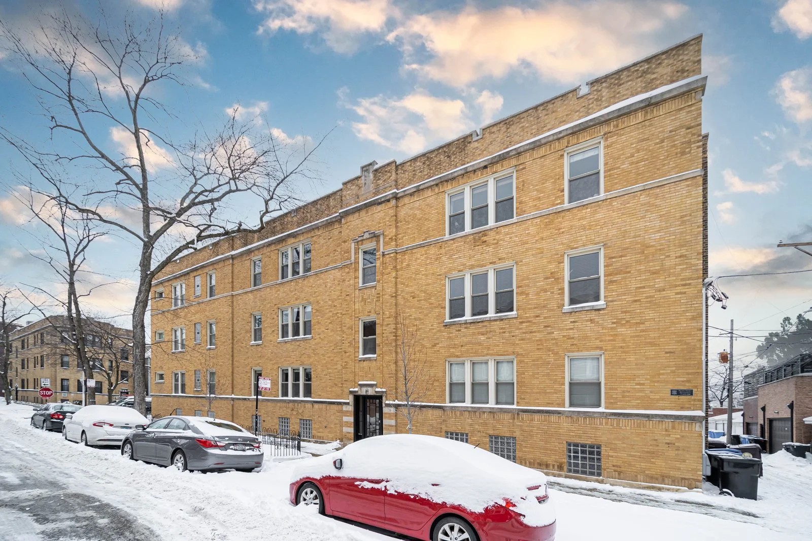 Lake View Property For Sale | 1518 W Waveland Ave #1
