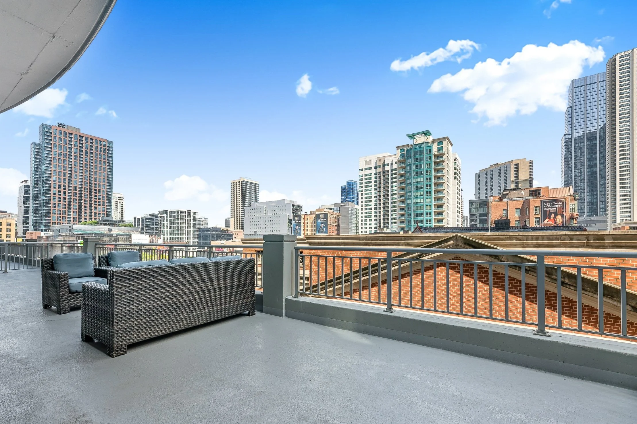 River North Property For Sale | 600 N Dearborn St Unit 705