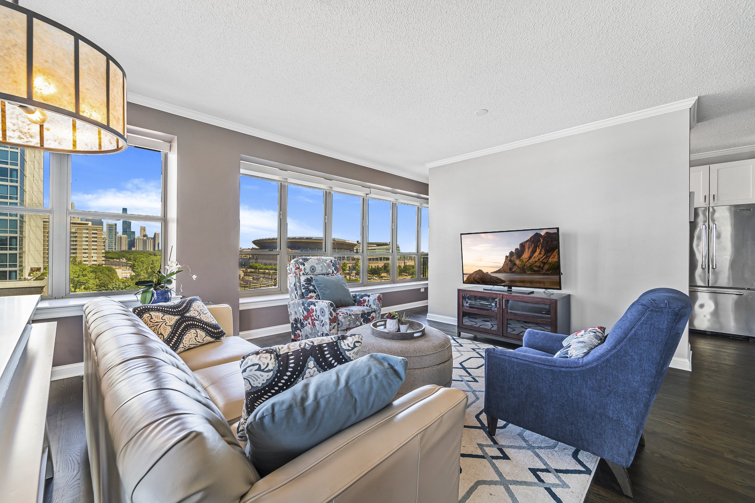 South Loop Real Estate for Sale | 1717 S Prairie Ave Unit 905 | 2 Bed | 2 Bath + Den