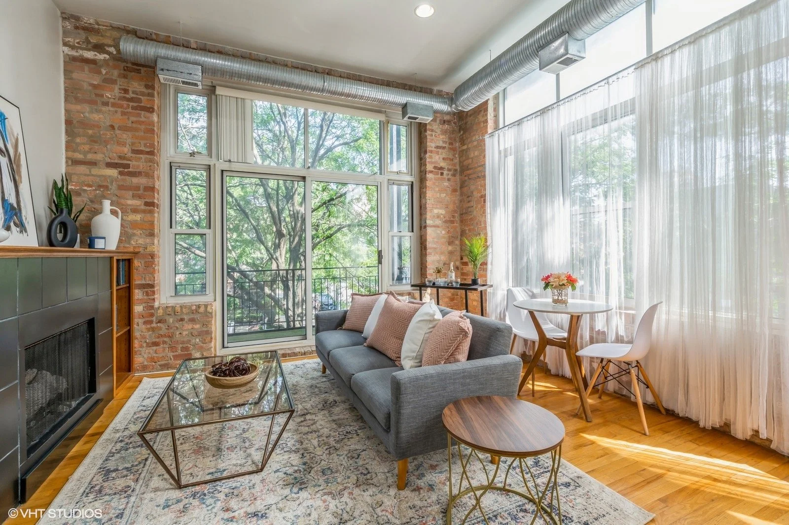 South Loop Real Estate for Sale | 1844 S Michigan Ave Unit 201 | 1 Bed 1 Bath