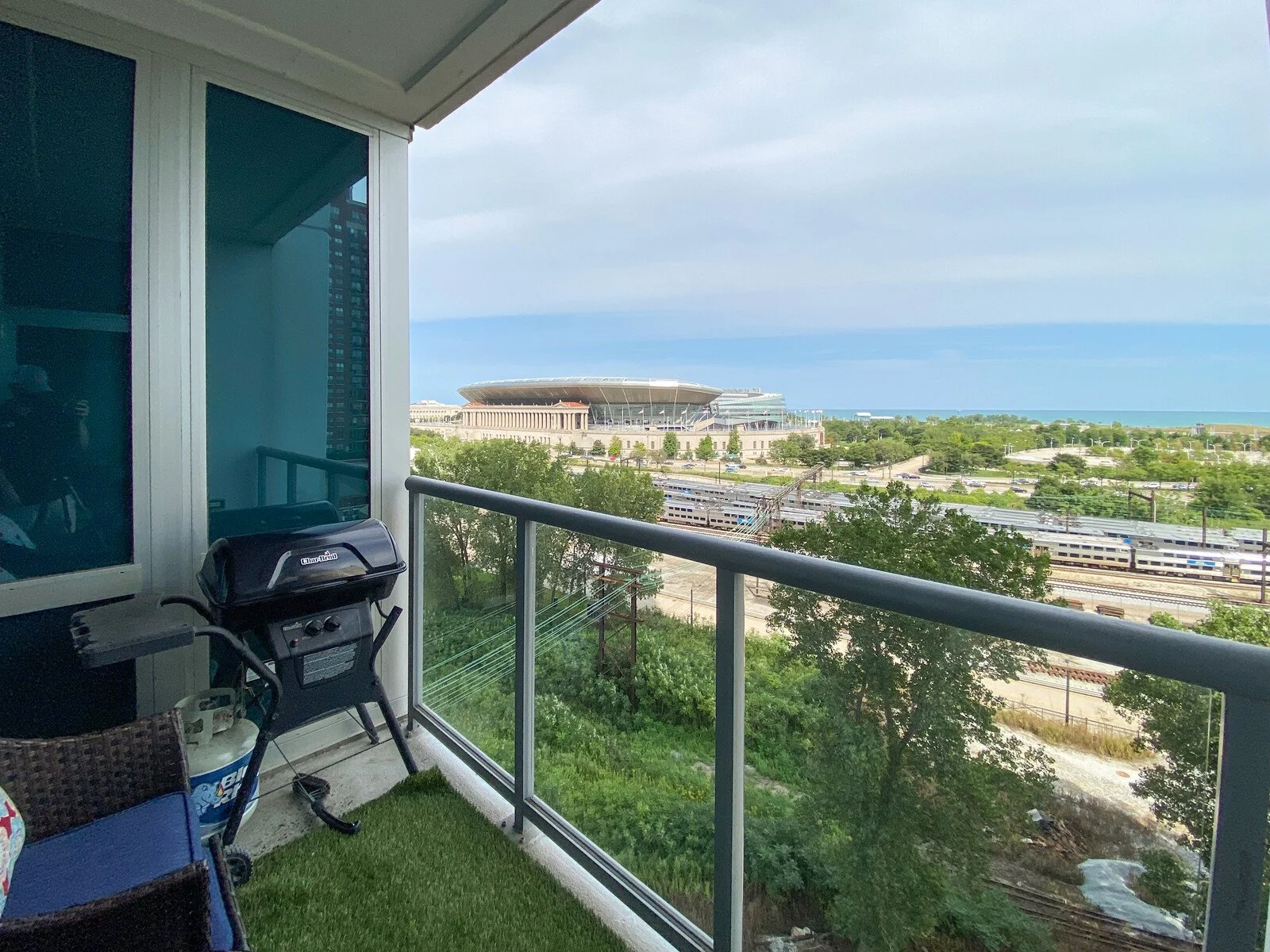 South Loop Luxury Real Estate: Discover 1629 S Prairie, Unit 902