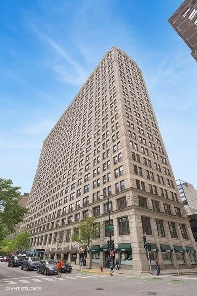 Printers Row Real Estate | 600 S Dearborn St #1201 | 2 Bed 1 Bath