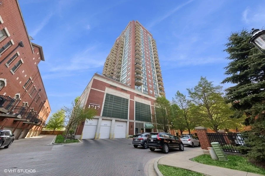 South Loop Real Estate | 1717 S Prairie Ave Unit 1902 | 1 Bed 1 Bath