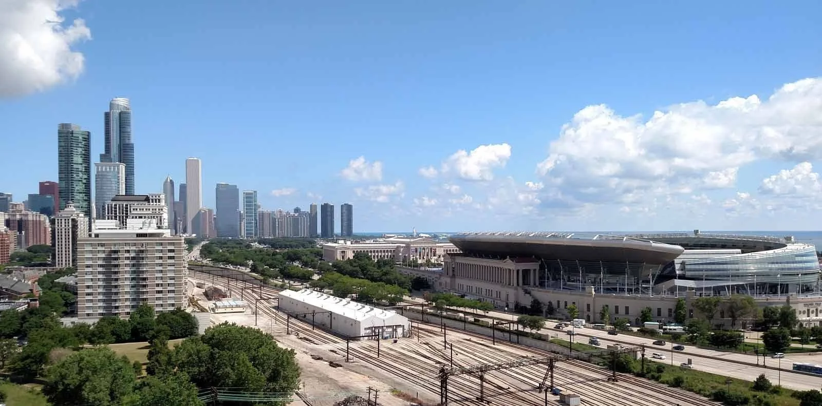 South Loop Real Estate | 1717 S Prairie Ave #1603 | 1 Bed + Den