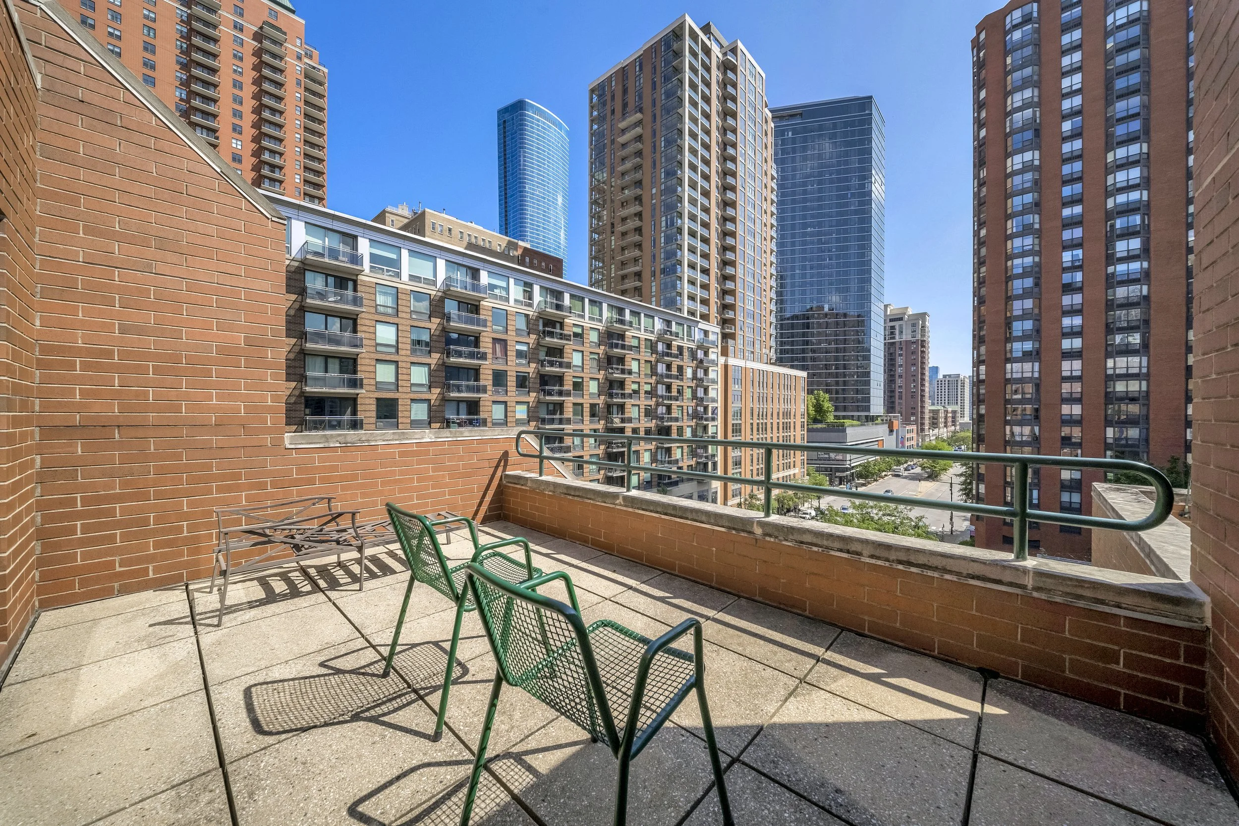 Under Contract in Under a Week: 801 S. Plymouth Ct. #701 Breaks Records at The Terraces at Dearborn Park