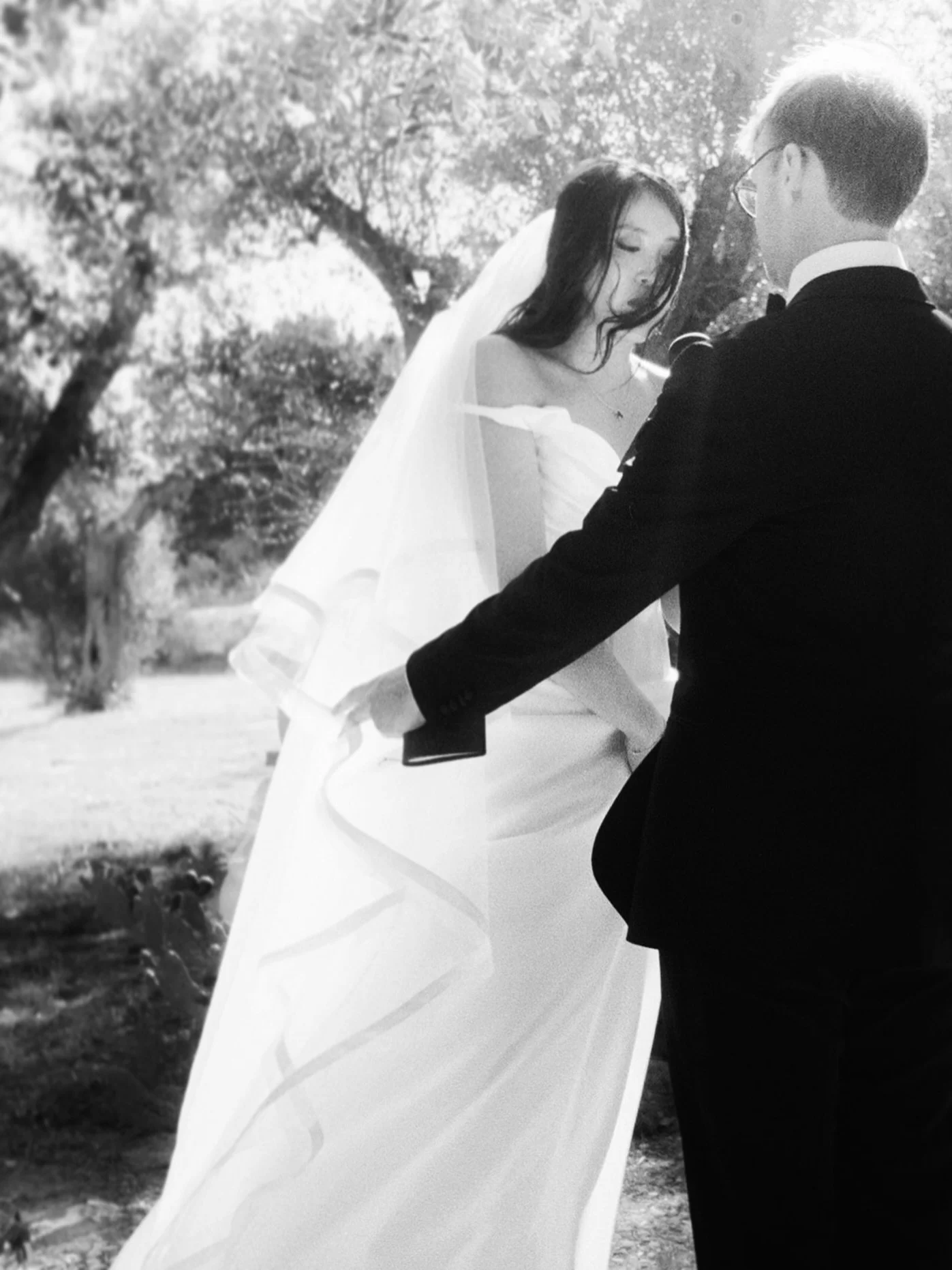 Lucille reading her vows.

with @avenuecipresso @chaudsoleilweddings @castle_elvira