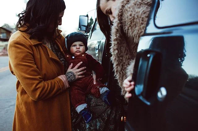 Sliding doors, sliding moments; all the time where things are shifting from one thing to another as we hustle through the shape of our days. ⁠⠀
⁠⠀
Hurry kids, get into the car, hurry get your shoes on, hurry eat your breakfast, hurry hurry to school,