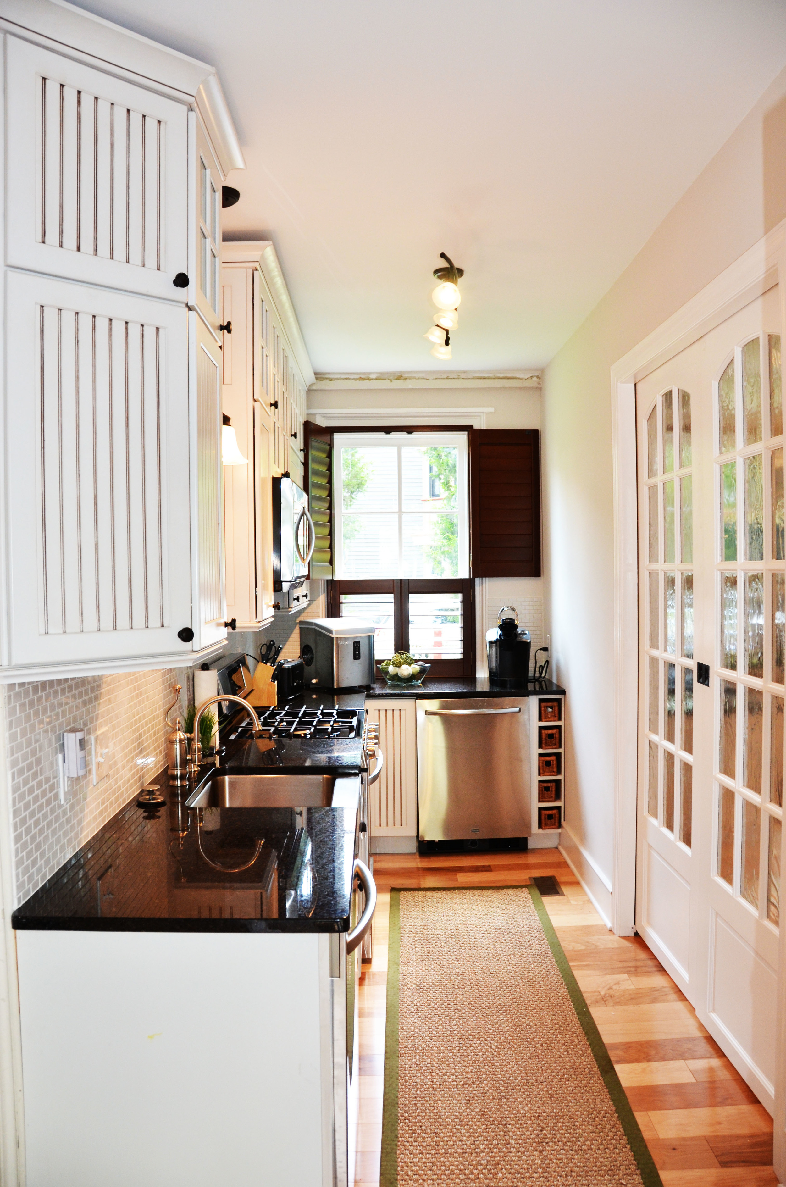 galley_kitchen.jpg
