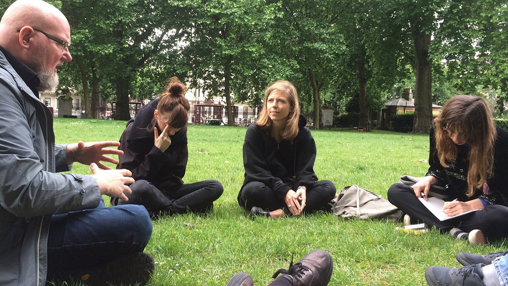 MOPS Director John Kannenberg leads a seminar with MA students at the Royal College of Art in Hyde Park, London.