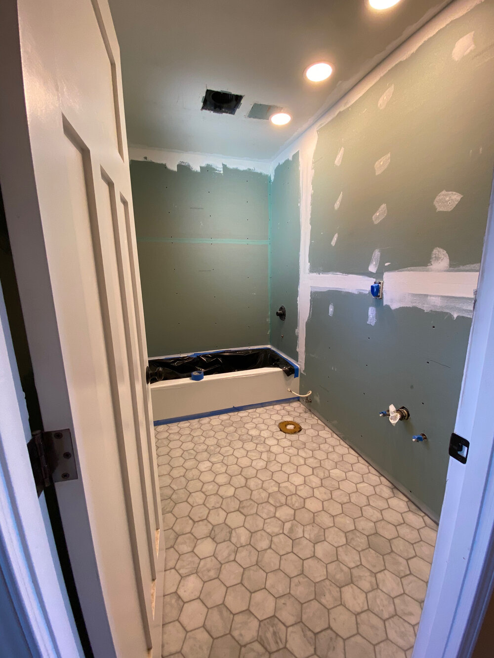 Main-Bathroom-Remodel-Jan2021_QuinnsPlace-16.jpg