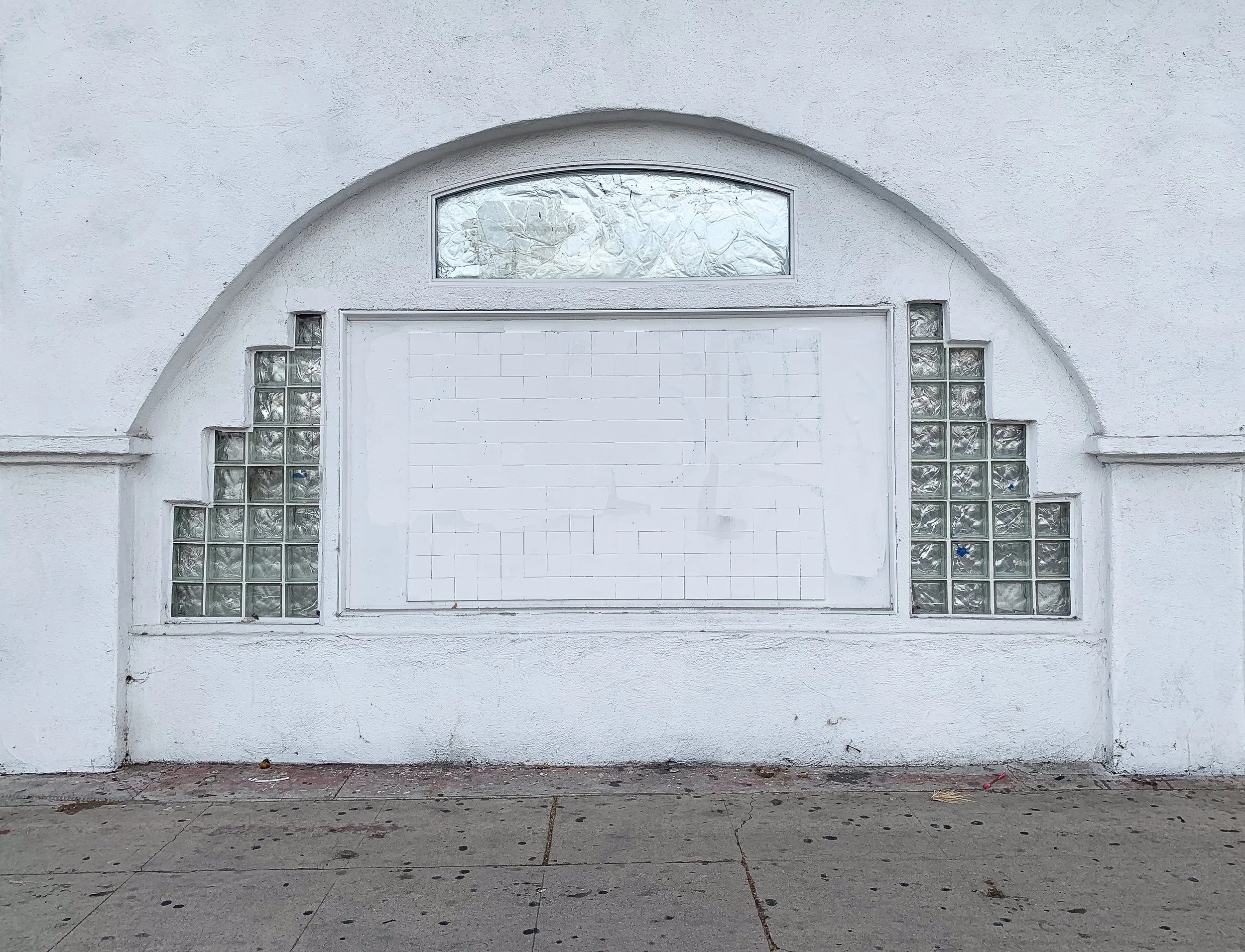 Arched Niche with Glass Block and Foil