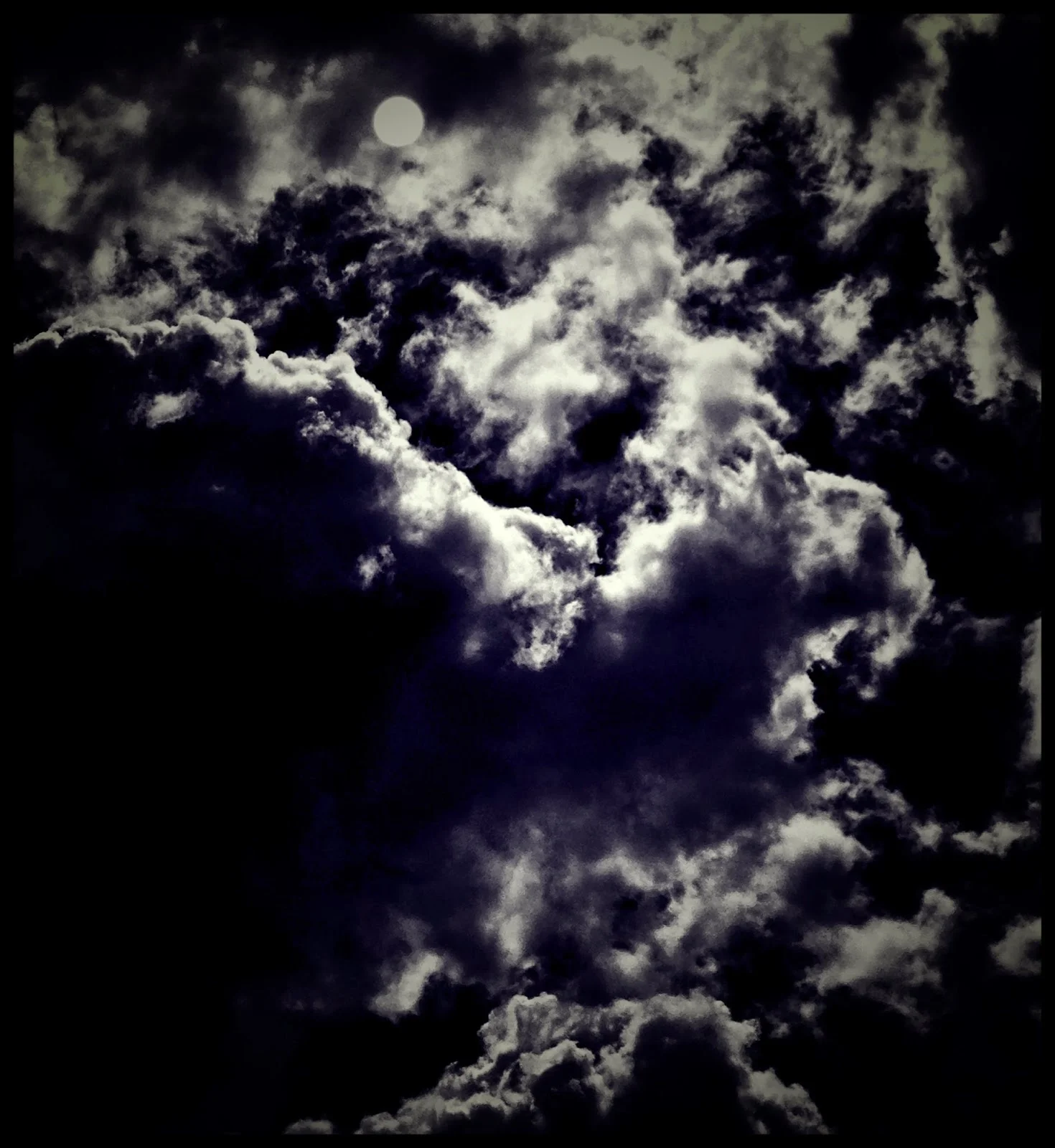 Goodnight clouds at 2p