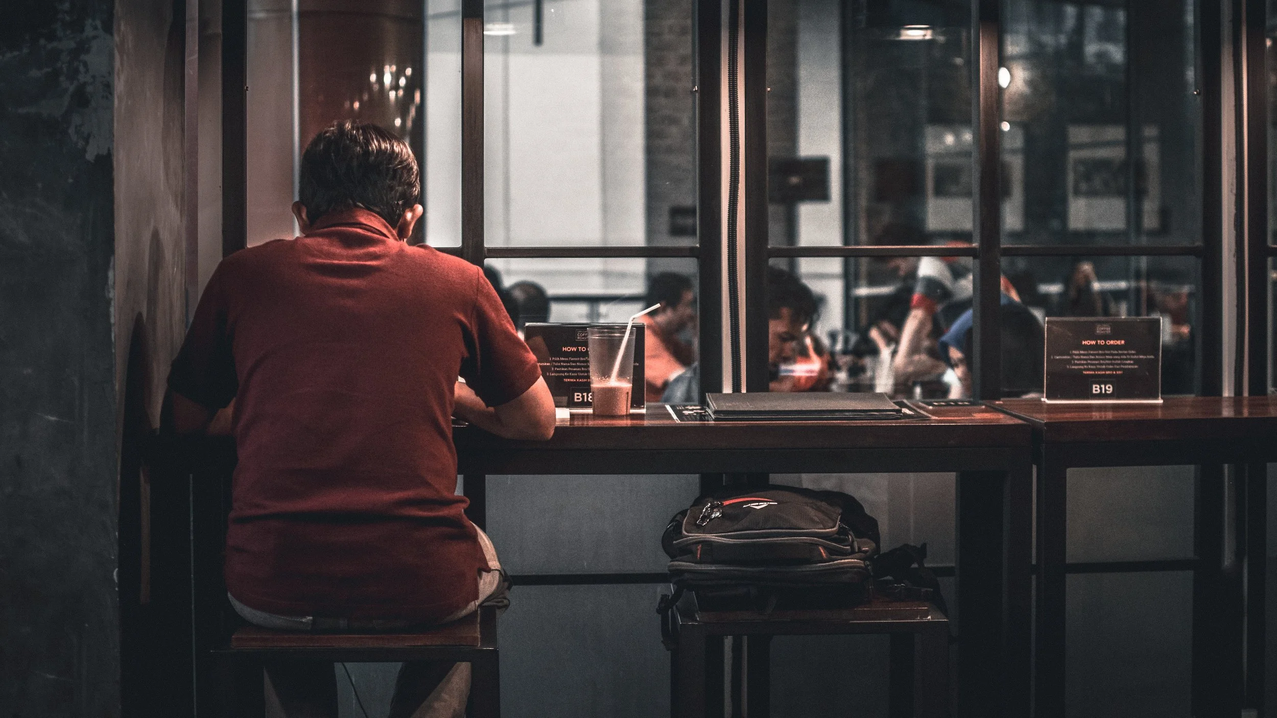 Social media has made me more socially&nbsp;awkward.
