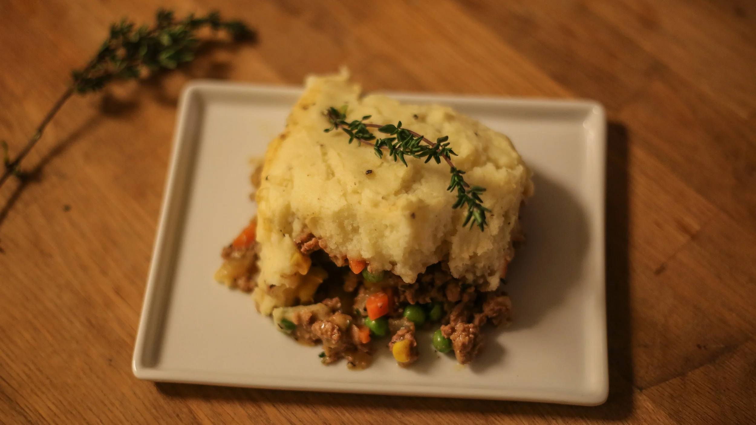 Happy New Year!!! It is officially January and the cold/rainy weather has really started to kick in (even out here in California). So, we are kicking off 2017 with a cozy and perfect winter weather dish - Homemade Shepherd's Pie. This recipe is inspired by our recent trip to Scotland (where Alec's family is from). Shepherd's Pie is a Scottish dish using lamb- not to be confused with "Cottage Pie" which uses beef. Historically, Shepherd's Pie was a meal thrown together using leftovers and whatever vegetables were accessible- so feel free to get creative and add in whatever favorite veggies you have at home. And because it is loaded with so many delicious veggies, this recipes can also be easily made into a vegetarian dish by simply removing the lamb and replacing the chicken broth with vegetable broth. We hope you enjoy this as much as we do! CLICK HERE FOR FULL RECIPE