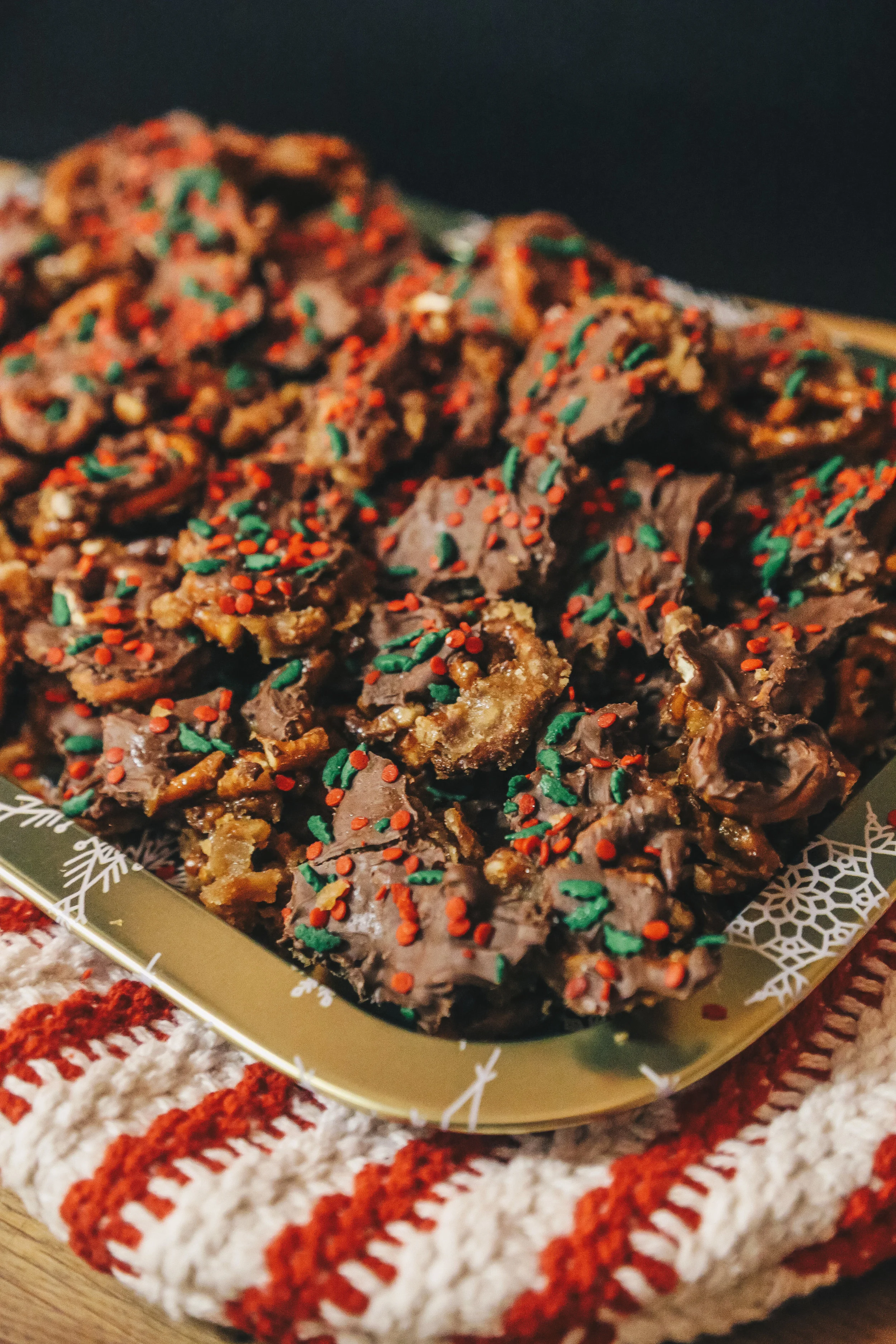 chocolatechristmasbark-8.jpg