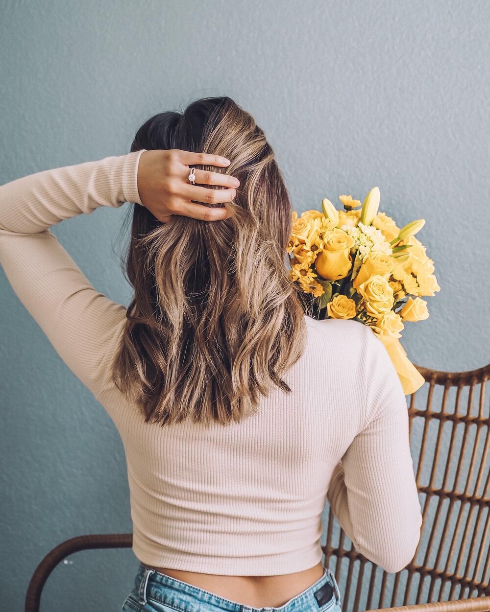 Live life in full bloom 🌼Thank you @jenndoneshair for giving my hair new life! Nothing beats fresh balayage. I&rsquo;m ready for this season&rsquo;s new adventures and personal growth. Happy Blooming! 

//

#spring2021 #springhair #lasvegasblogger #