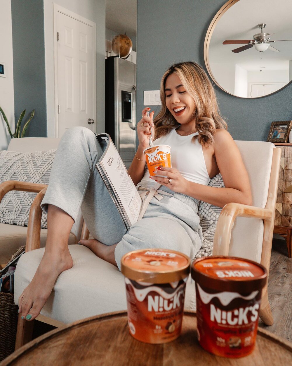 🍨😋✈️ Planning my next getaway while enjoying my not-so-guilty pleasure. #ad I never mind snacking on @nicksicecreams. It's creamy, low-calorie, and even taste like a candy bar. Delicious is an understatement. 👌

Check out my stories to learn more 