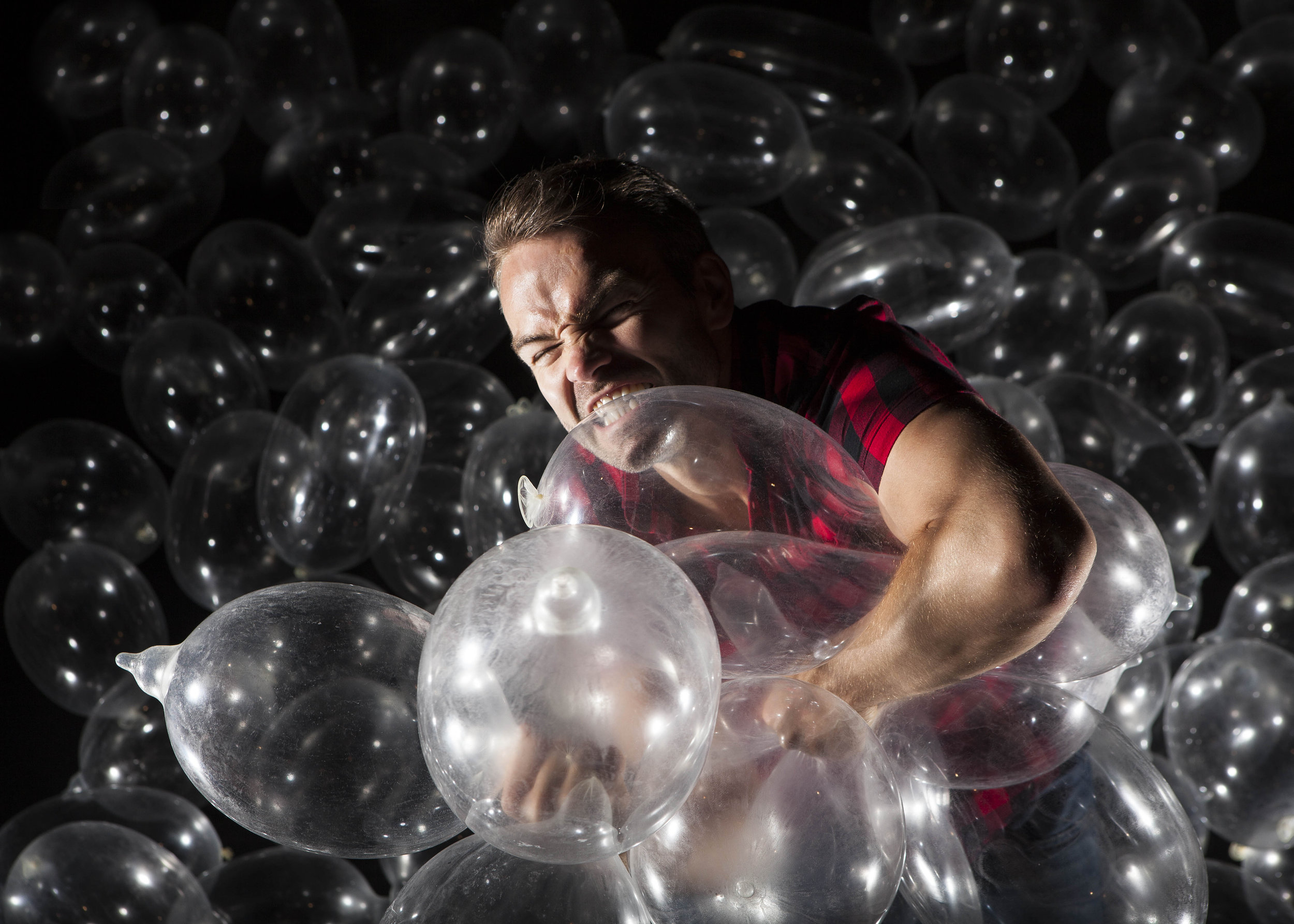Photo: Maria Falconer. Dancer: Vince Virr. 