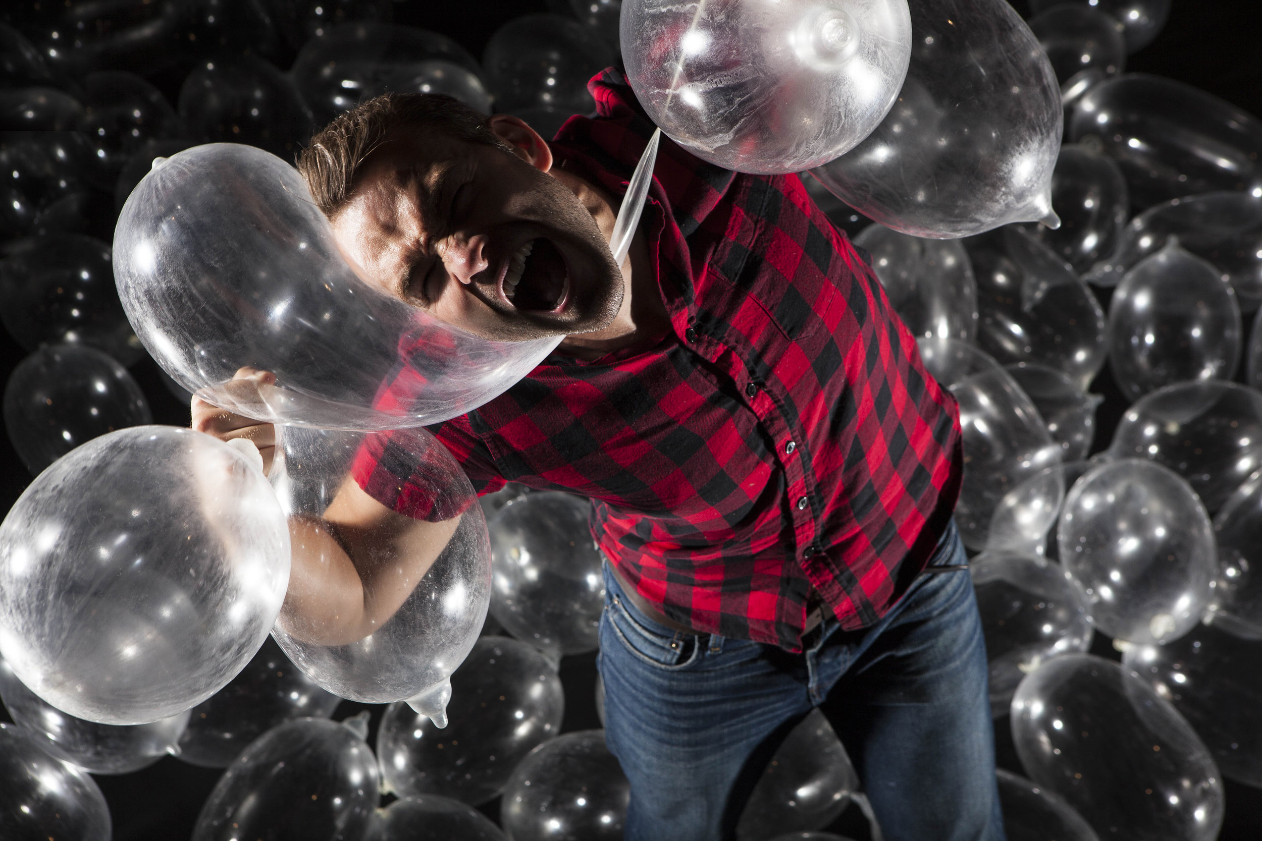 Photo: Maria Falconer. Dancer: Vince Virr. 