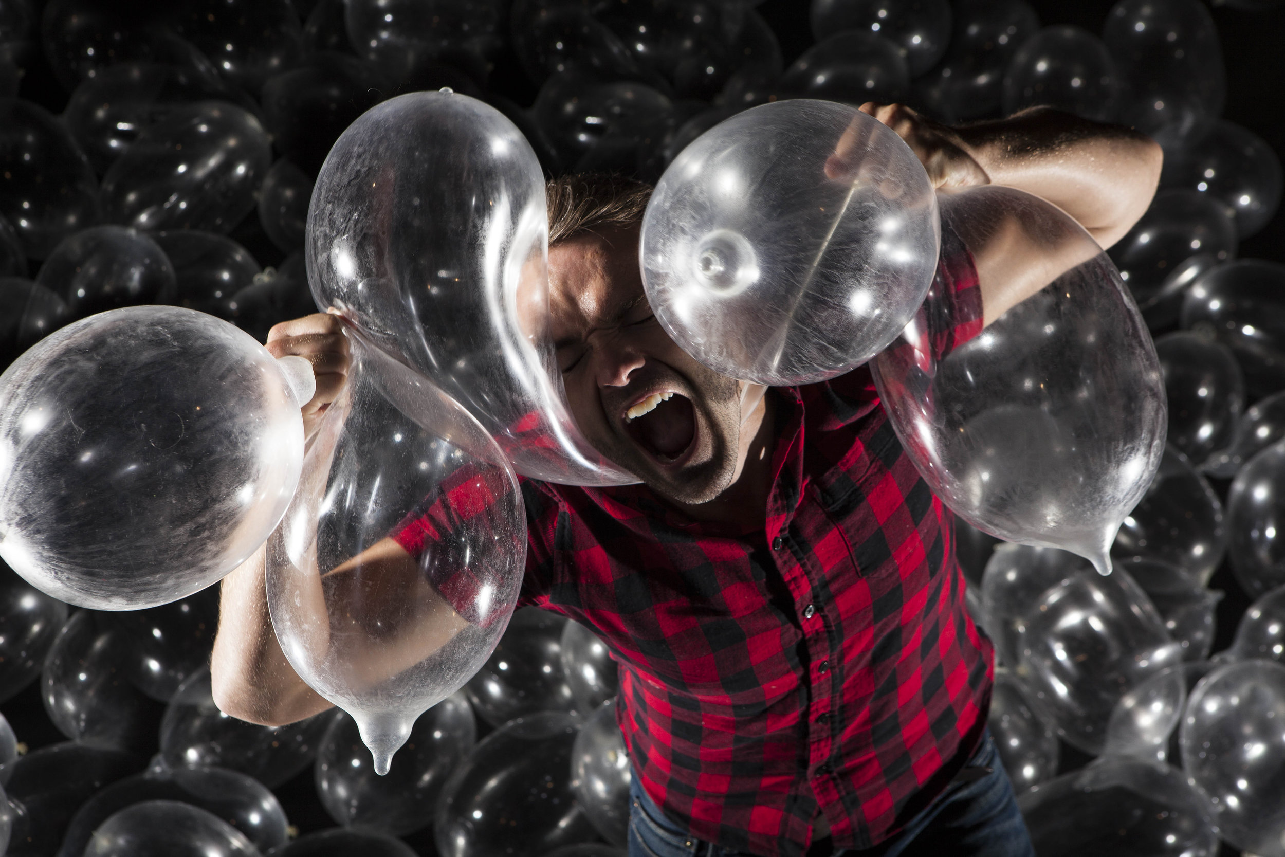 Photo: Maria Falconer. Dancer: Vince Virr. 