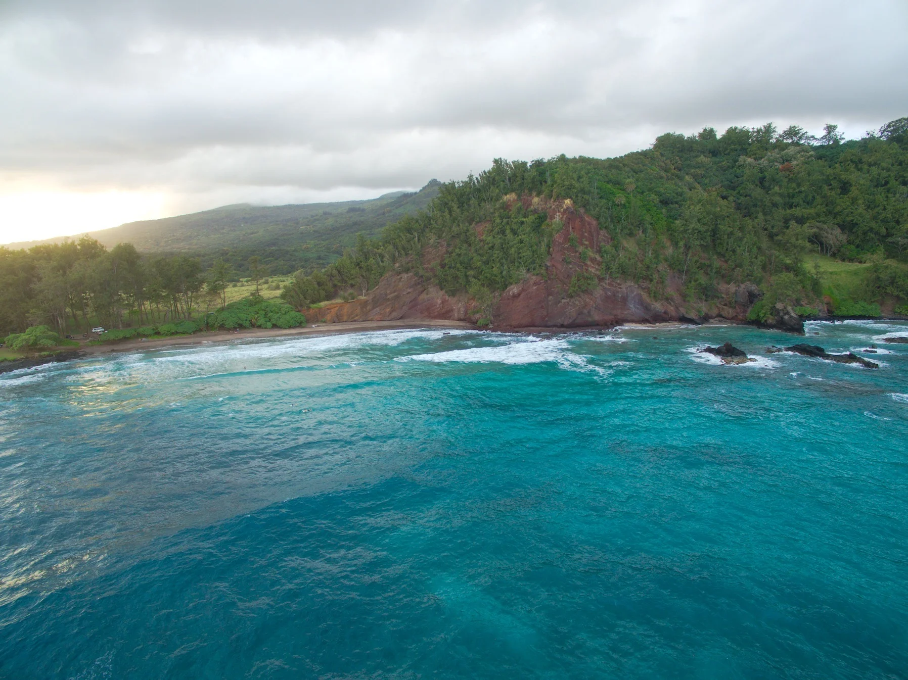 maui-coastline-sunski-hana-roadtrip-film.jpg