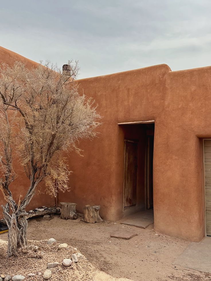 Georgia O'Keeffe home in Abiquiú, New Mexico_2.png