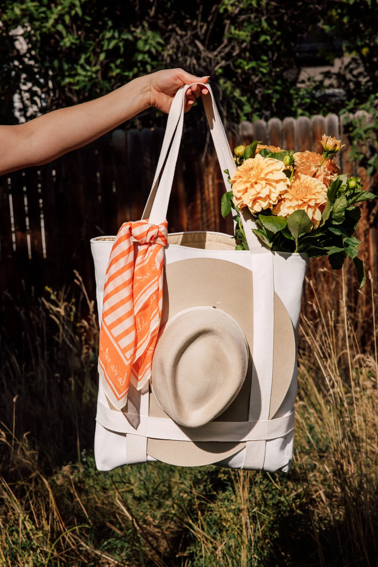 WT-SHOP-Hat Tote-Marianna Jamadi-24.jpg