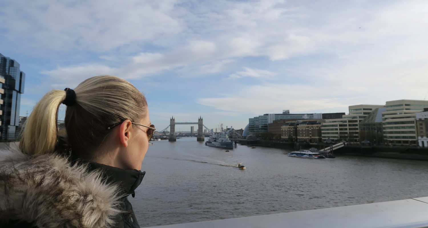 globetrotter-character-32-london-uk-travel