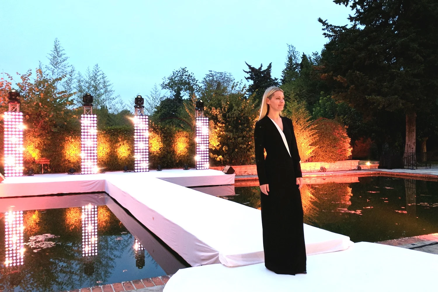 black-tie-events-fashion-le-park-cannes-mouguns-character-32-c32