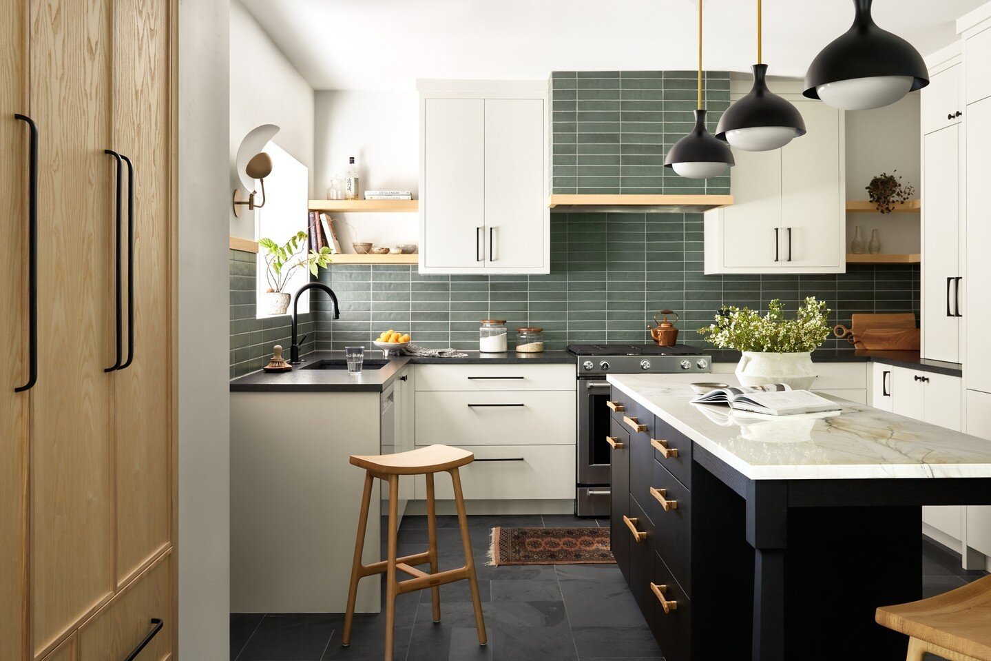 #Kitchengoals⁠
⁠
Design: @vestigehome⁠
Styling: @kristihunter