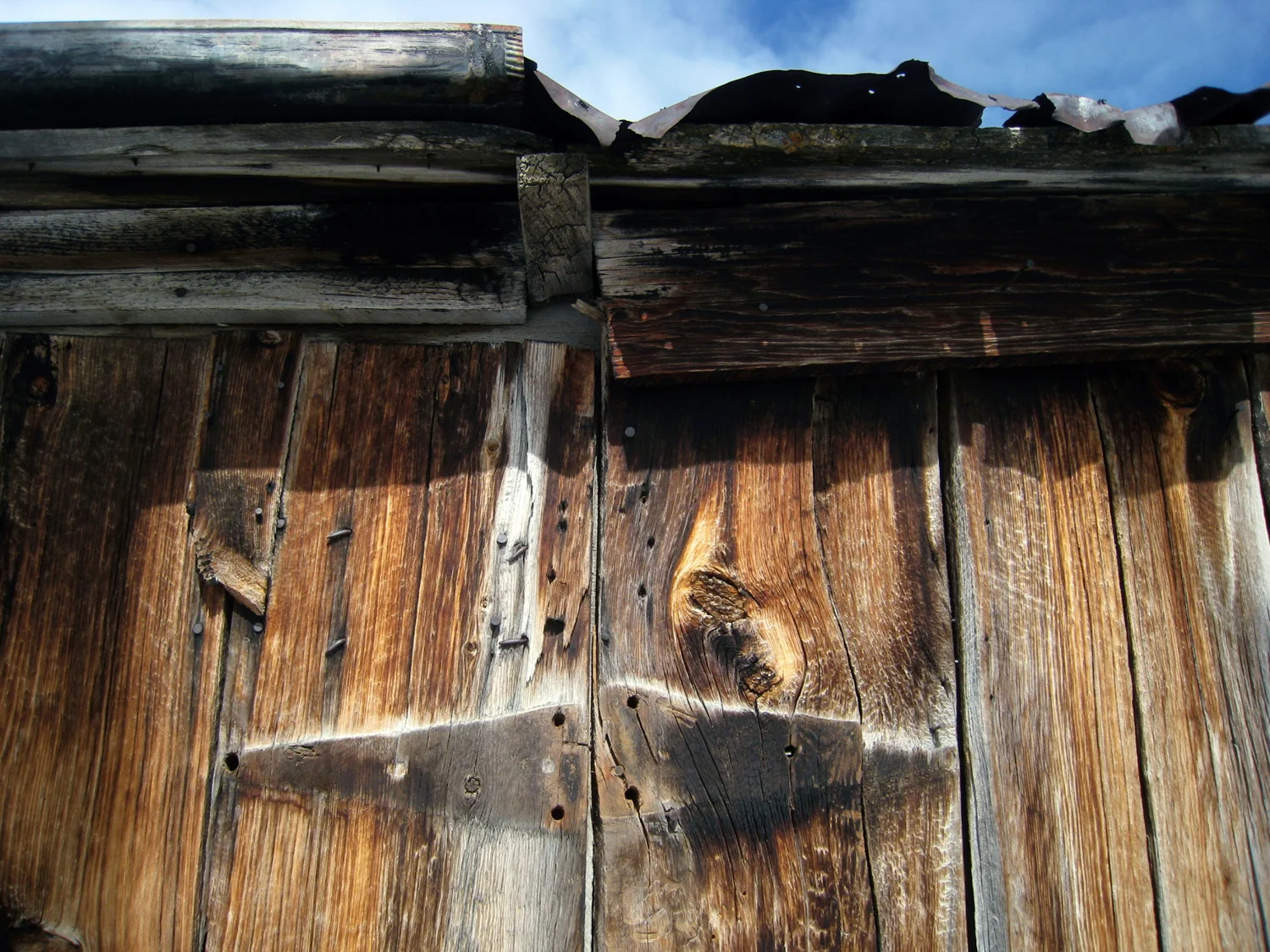 displaced-hinge4.jpg