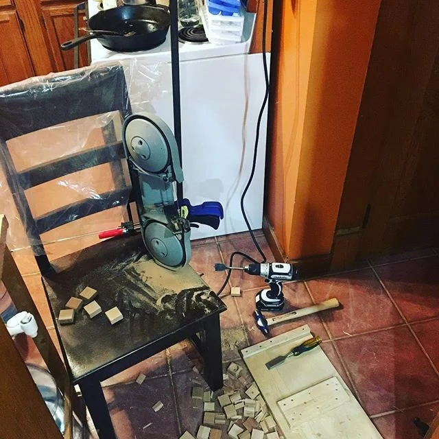Mobile lil' bandsaw in the kitchen, just when you just have no other better solutions or rig-ups, and just need a little bandsaw in the kitchen. #gypsycraftsman #portabansaw