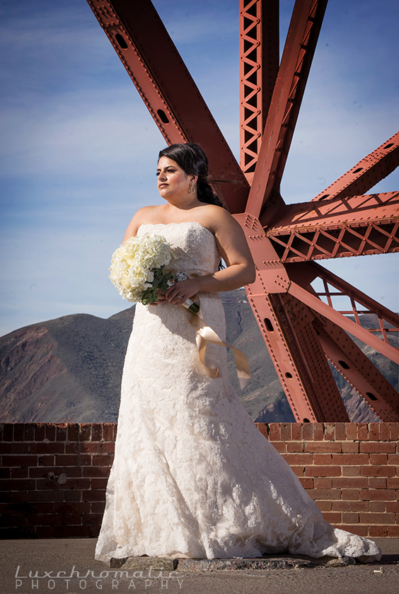 Michelle_Rudi-1481_luxchromatic-san-francisco-bay-area-california-wedding-photography-bride-groom-style-me-pretty-green-wedding-shoes-inspiration-engaged-marriage-bridesmaids-gown-dress-the-knot-golden-gate-bridge-portrero-hill-skyline.jpg