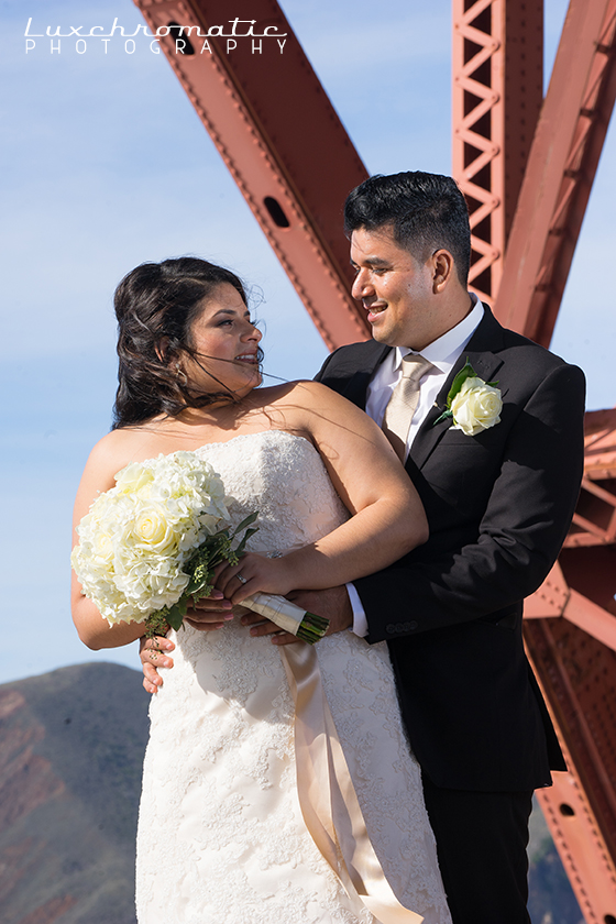 Michelle_Rudi-1487_luxchromatic-san-francisco-bay-area-california-wedding-photography-bride-groom-style-me-pretty-green-wedding-shoes-inspiration-engaged-marriage-bridesmaids-gown-dress-the-knot-golden-gate-bridge-portrero-hill-skyline.jpg