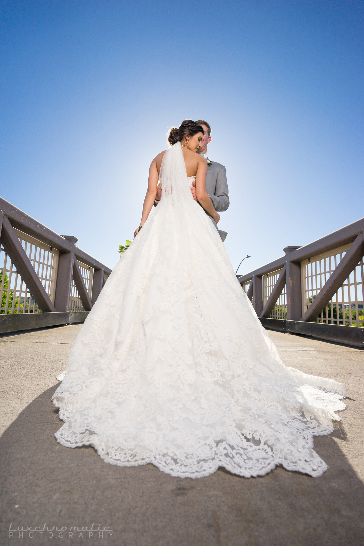 061717_Jessica_Chris-2808-luxchromatic-wedding-bride-groom-brides-sonyalpha-sonyimages-sony-sonyphotography-sanfrancisco-sf-bayarea-weddingphotography-photographer-profoto-interfit-strobe-light-speedlite-dublin-ranch-golf-course-ca-california.jpg