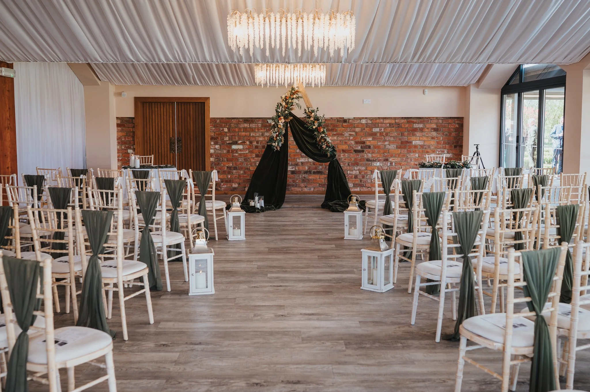 Hannah & Danny Wedding-050.jpg