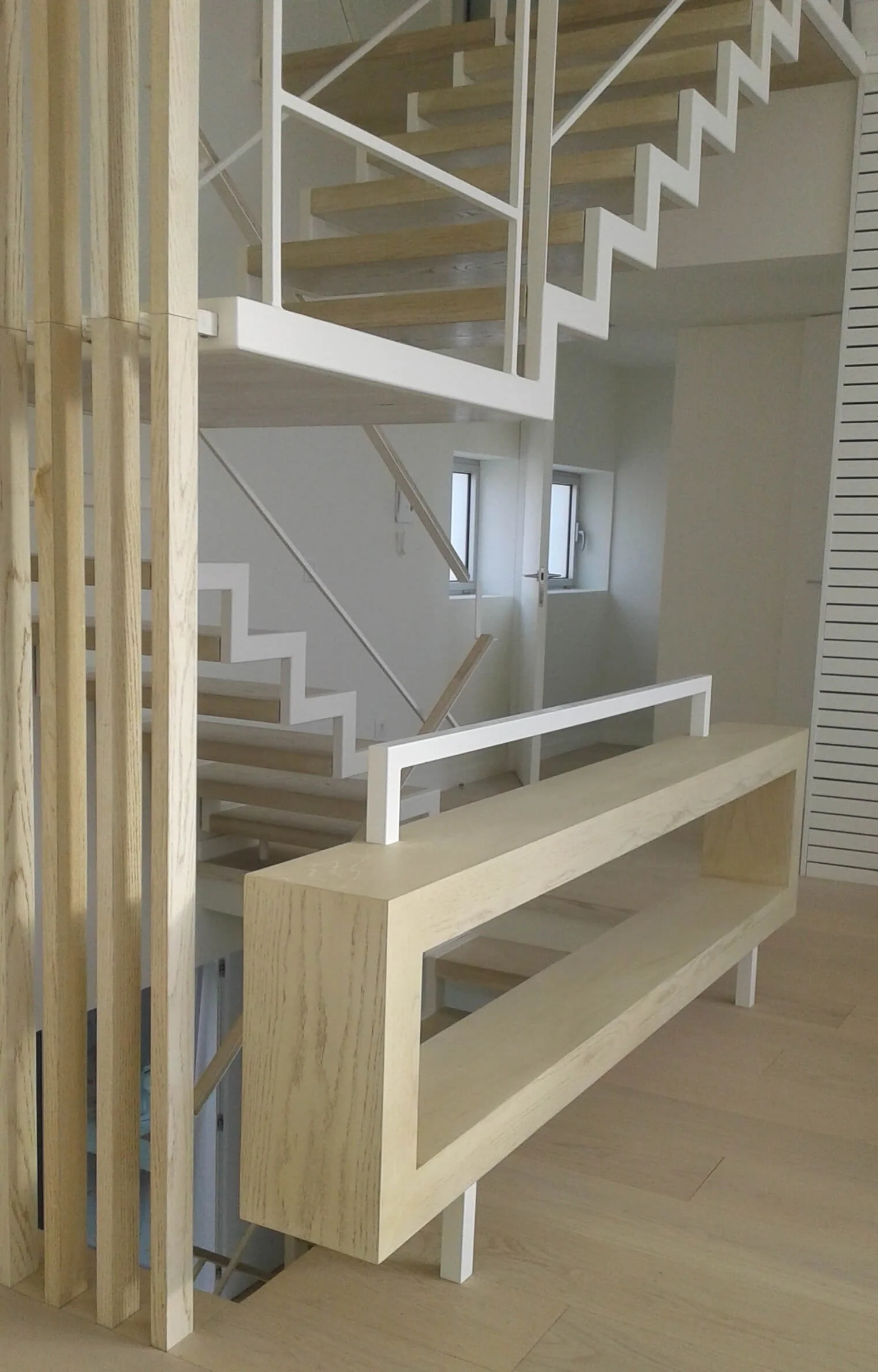 1609_habitacao_ilhavo_16_mobiliario_a_medida