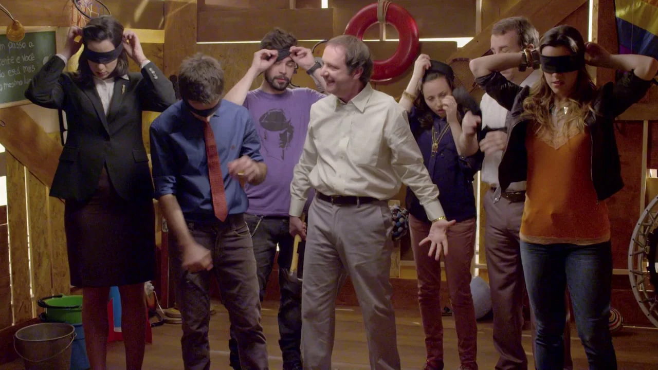 PROMO EDITORIAL - AGORA SIM - "SAIR DA CAIXA"