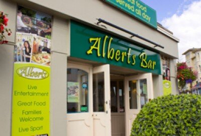 Alberts Bar - 2 min walk