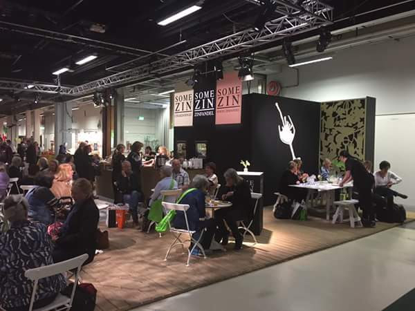 Kul, kul att se mina illustrationer, utskurna i forexskivor, användas till vinbaren på årets Trädgårdsmässa på Stockholmsmässan. :-) Foto: Malin Marceau